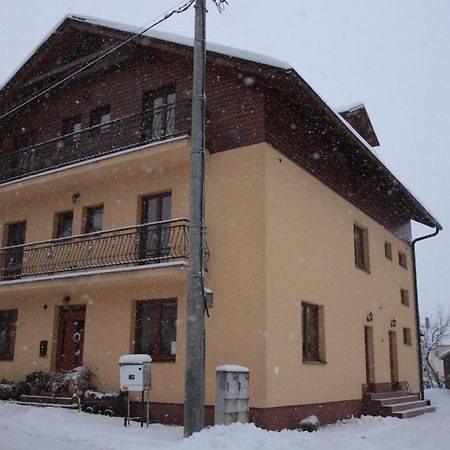 Rekreacny Dom Pod Dedovou Oscadnica Exterior foto