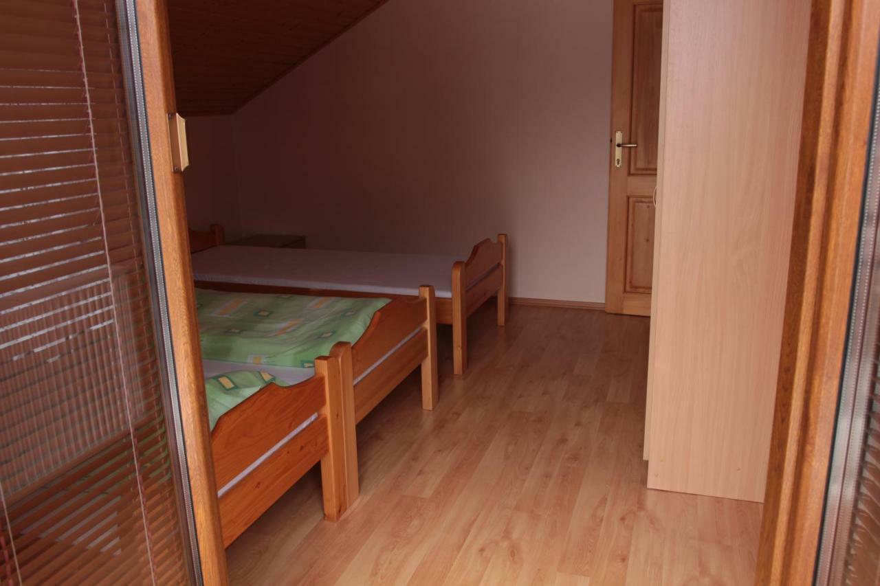 Rekreacny Dom Pod Dedovou Oscadnica Exterior foto
