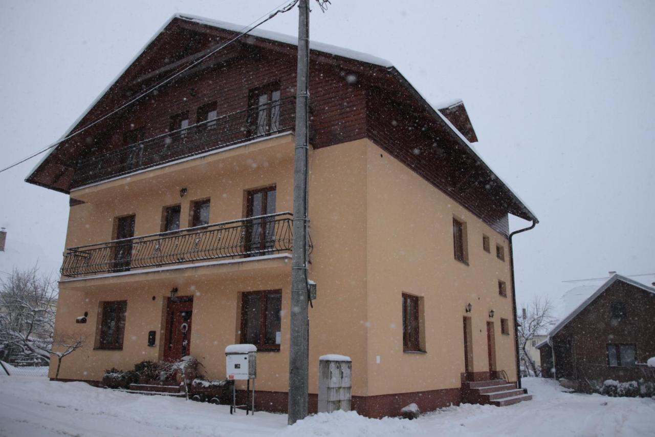 Rekreacny Dom Pod Dedovou Oscadnica Exterior foto